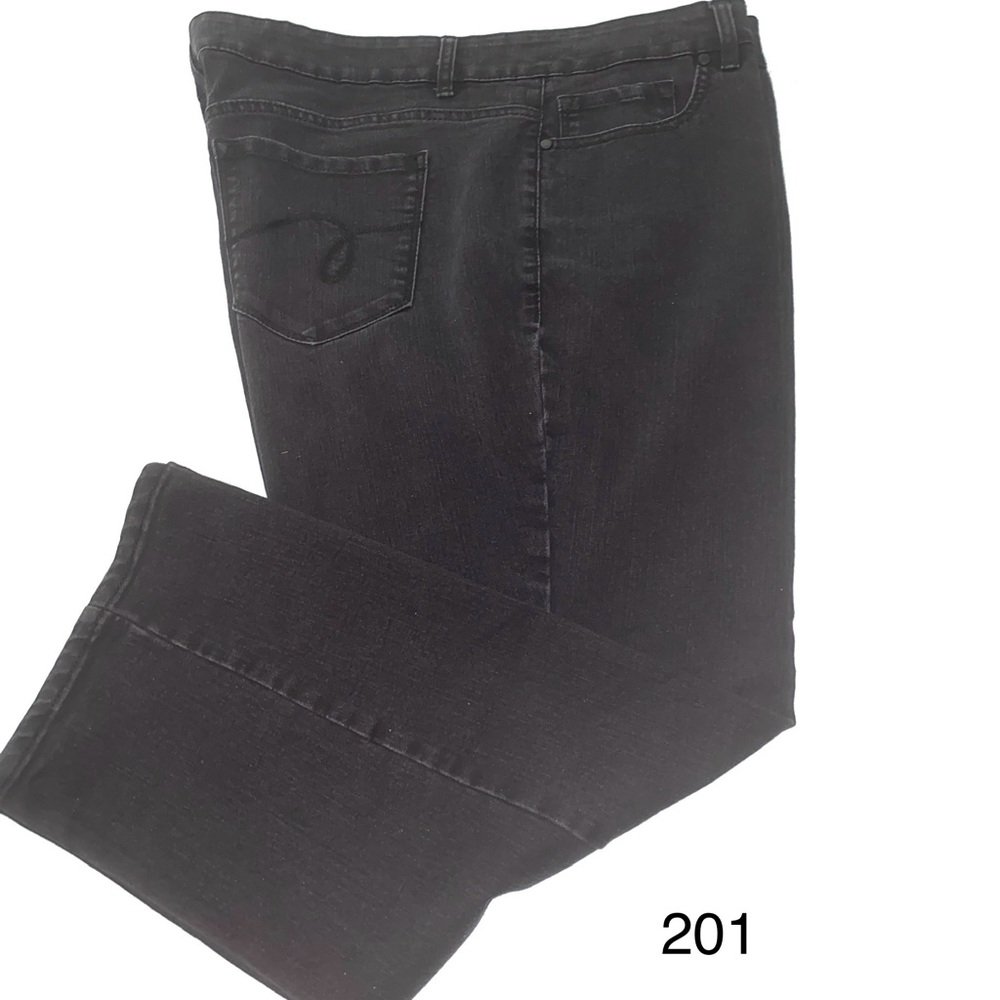 Avenue Women’s Black Denim 24P Straight Leg Jeans Inseam 26”  *201*